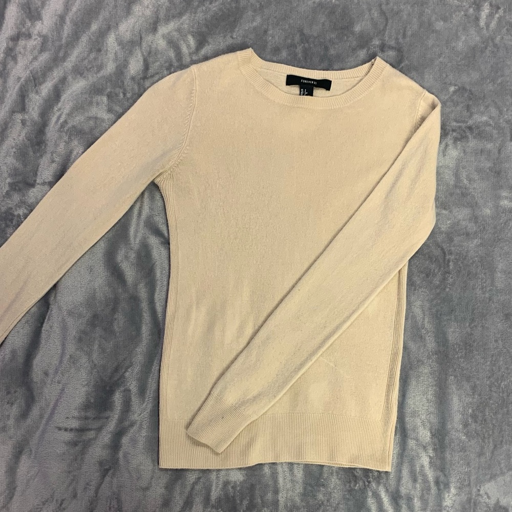 Forever 21 Sweater!! Women’s small!